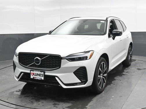 2024 Volvo XC60 B5 Plus Dark Theme