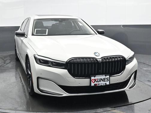 2021 BMW 740 i xDrive