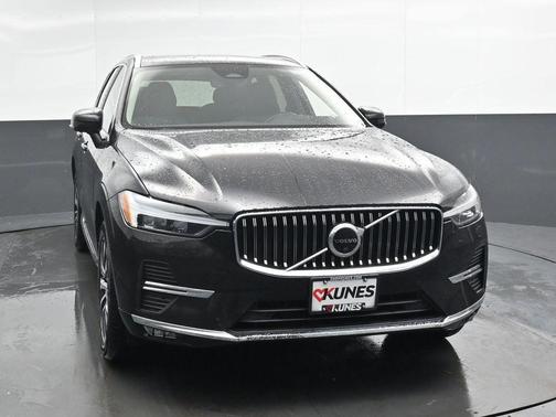 2023 Volvo XC60 B5 Plus Bright Theme
