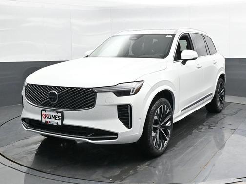 2025 Volvo XC90 B5 Plus 7-Seater