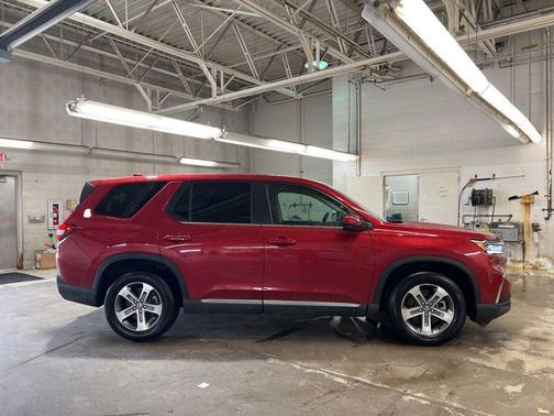 Radiant Red Metallic II 2024 Honda Pilot EX-L