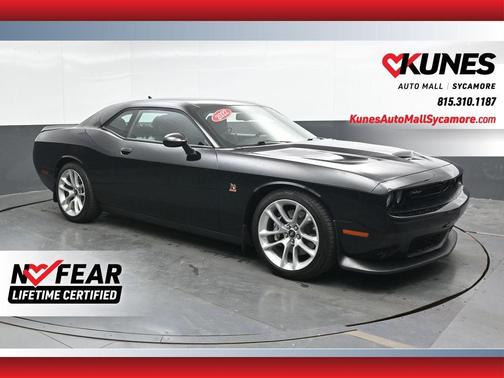 Pitch Black Clearcoat 2022 Dodge Challenger R/T Scat Pack