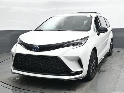 2025 Toyota Sienna XSE 7 Passenger