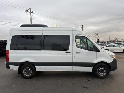 Arctic White 2024 Mercedes-Benz Sprinter 2500 144 WB Standard Roof Passenger