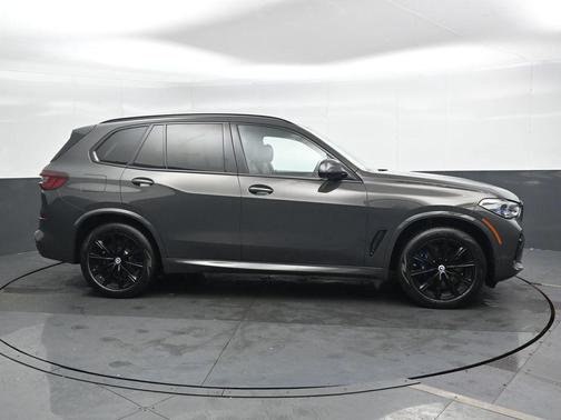 2023 BMW X5 M50i