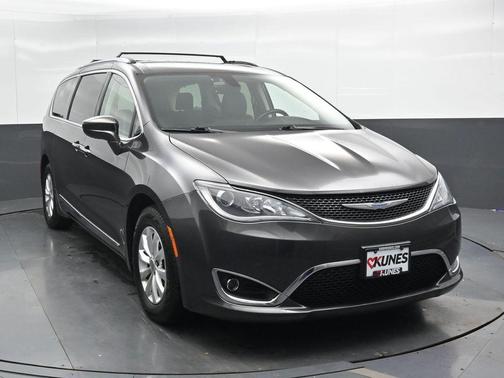 2018 Chrysler Pacifica Touring-L Plus