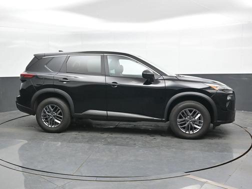 Super Black 2024 Nissan Rogue S
