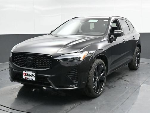 2025 Volvo XC60 B5 Ultra Black Edition