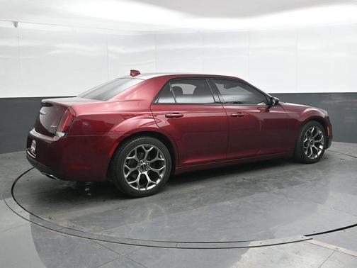 Velvet Red Pearlcoat 2018 Chrysler 300 Touring