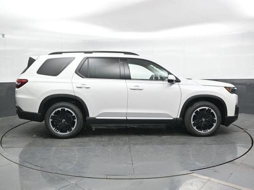 Platinum White Pearl 2026 Honda Pilot Touring S
