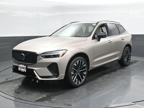2026 Volvo XC60 B5 Ultra