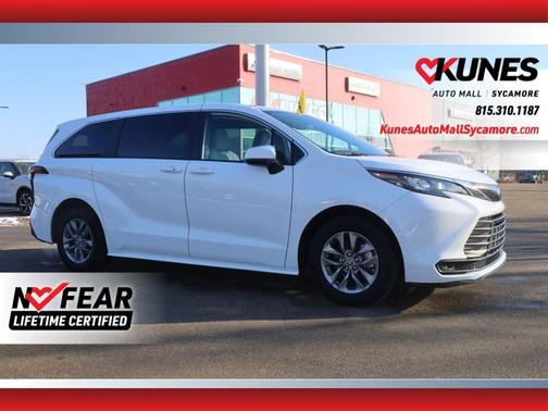 Ice 2025 Toyota Sienna LE