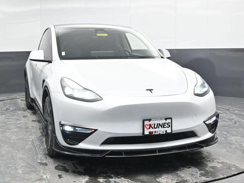 2024 Tesla Model Y Long Range