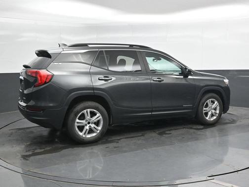 Graphite Gray Metallic 2021 GMC Terrain SLE