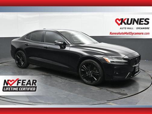 2024 Volvo S60 B5 Plus Black Edition