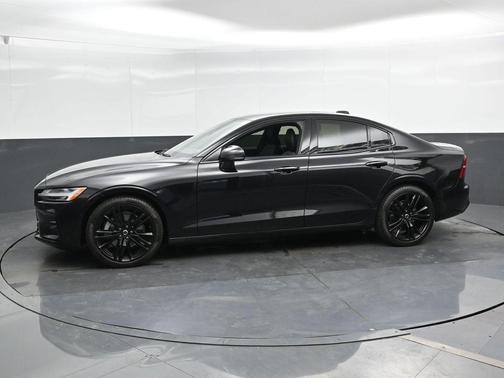 2024 Volvo S60 B5 Plus Black Edition