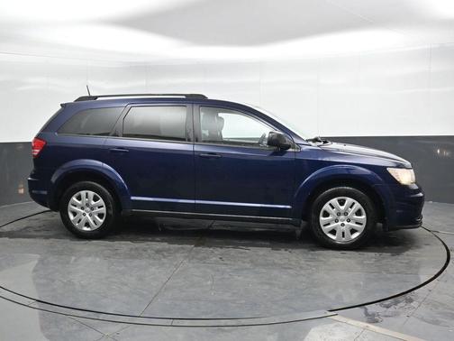 Contusion Blue Pearlcoat 2018 Dodge Journey SE