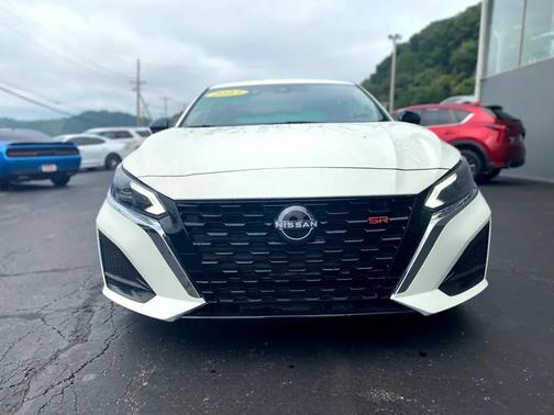 2023 Nissan Altima SR FWD