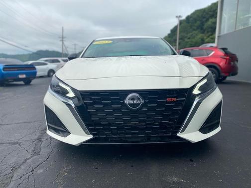 2023 Nissan Altima SR FWD