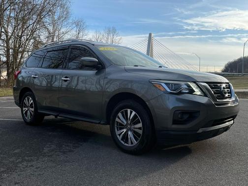 2020 Nissan Pathfinder SL 2WD