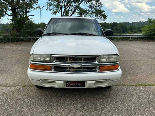 Summit White 2001 Chevrolet S-10 Base
