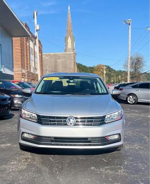 2017 Volkswagen Passat 1.8T SEL Premium
