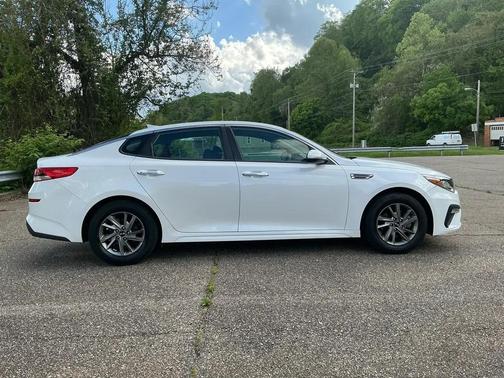 Snow White Pearl 2019 Kia Optima LX