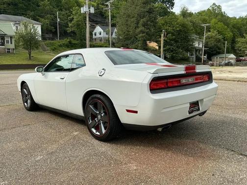 Bright White Clearcoat 2012 Dodge Challenger SXT