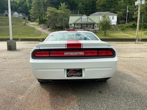Bright White Clearcoat 2012 Dodge Challenger SXT