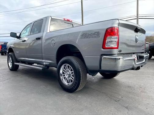 2022 RAM 2500 Tradesman Crew Cab 4x4 6'4' Box