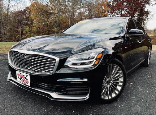 2019 Kia K900 Luxury