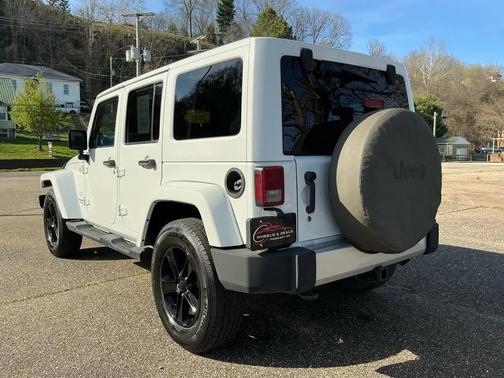 2012 Jeep Wrangler Unlimited Sahara