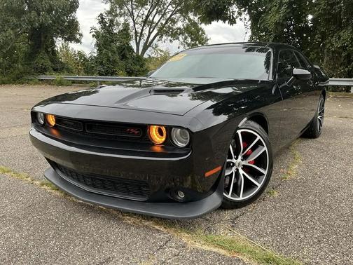 Pitch Black Clearcoat 2018 Dodge Challenger R/T Scat Pack