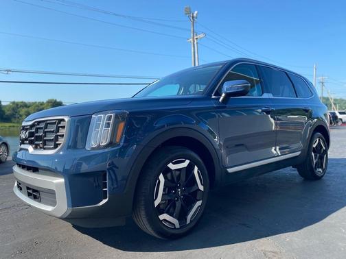 2023 Kia Telluride S
