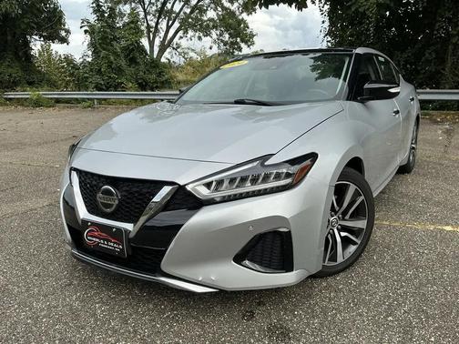 Brilliant Silver Metallic 2020 Nissan Maxima 3.5 SL