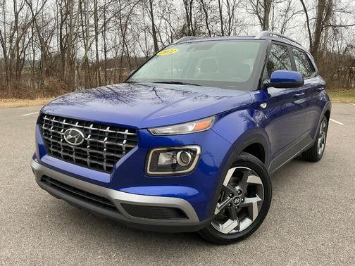 2022 Hyundai VENUE SEL