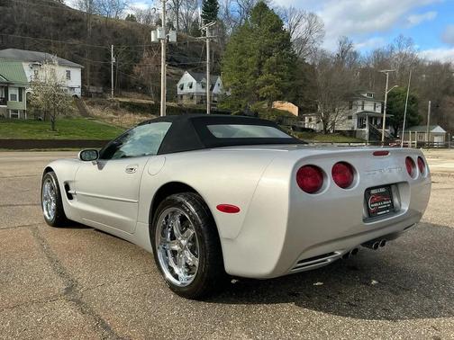 2001 Chevrolet Corvette Base