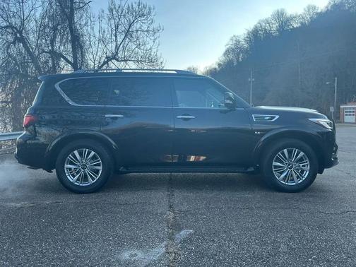 2020 INFINITI QX80 Luxe