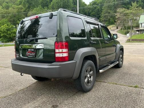 Natural Green Pearlcoat 2010 Jeep Liberty Renegade
