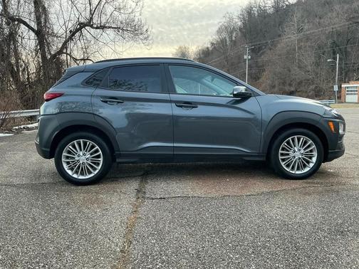 2021 Hyundai KONA SEL Plus