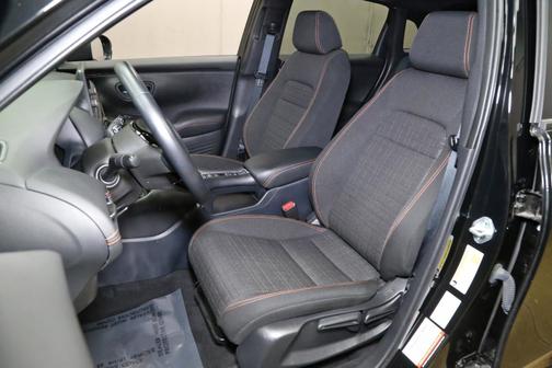 Crystal Black Pearl 2025 Honda HR-V