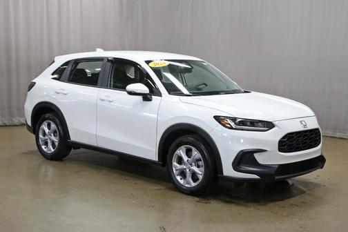 Platinum White Pearl 2024 Honda HR-V
