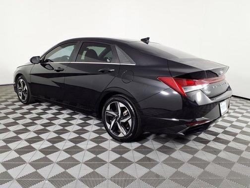 Phantom Black 2023 Hyundai ELANTRA Limited