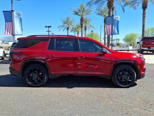 2025 Chevrolet Traverse RS