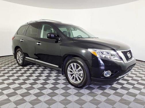 2016 Nissan Pathfinder SL