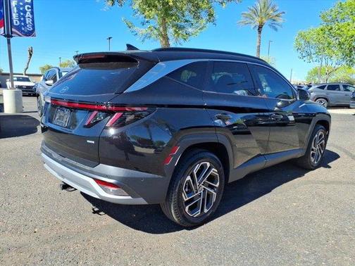 Phantom Black 2025 Hyundai TUCSON Limited