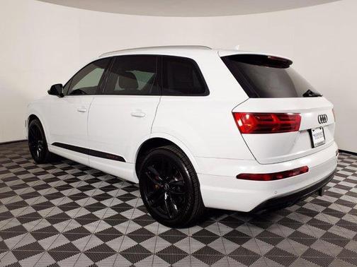 Glacier White Metallic 2018 Audi Q7 3.0T Prestige