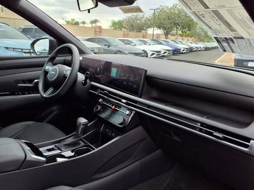 2025 Hyundai SANTA CRUZ SEL Activity