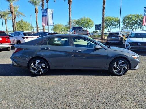 2024 Hyundai ELANTRA HEV Limited