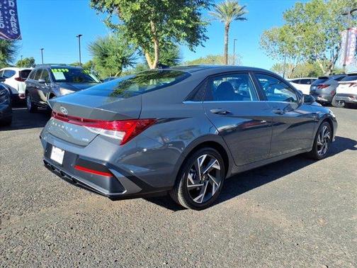 2024 Hyundai ELANTRA HEV Limited